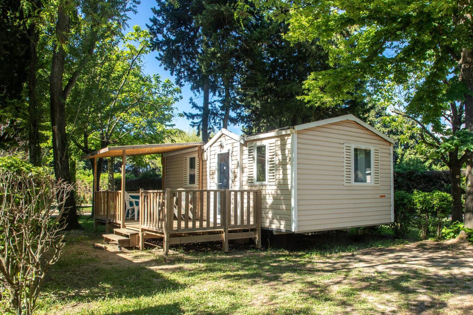 Camping Les Avignon - La Laune วิลเนิฟ-เลส์-อาวิญง ภายนอก รูปภาพ